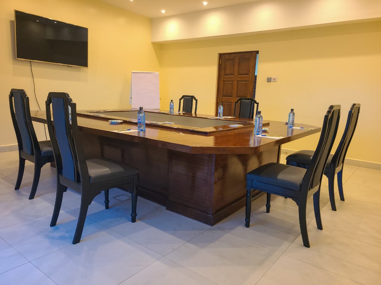 Executive Boardroom 4 corporate table setup